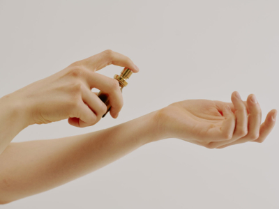 Fuqia e Aromës | Si Parfumi Plotëson Stilin Tënd Personal